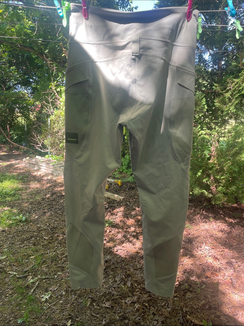 lululemon athletica women’s Cargo Pants in Olive